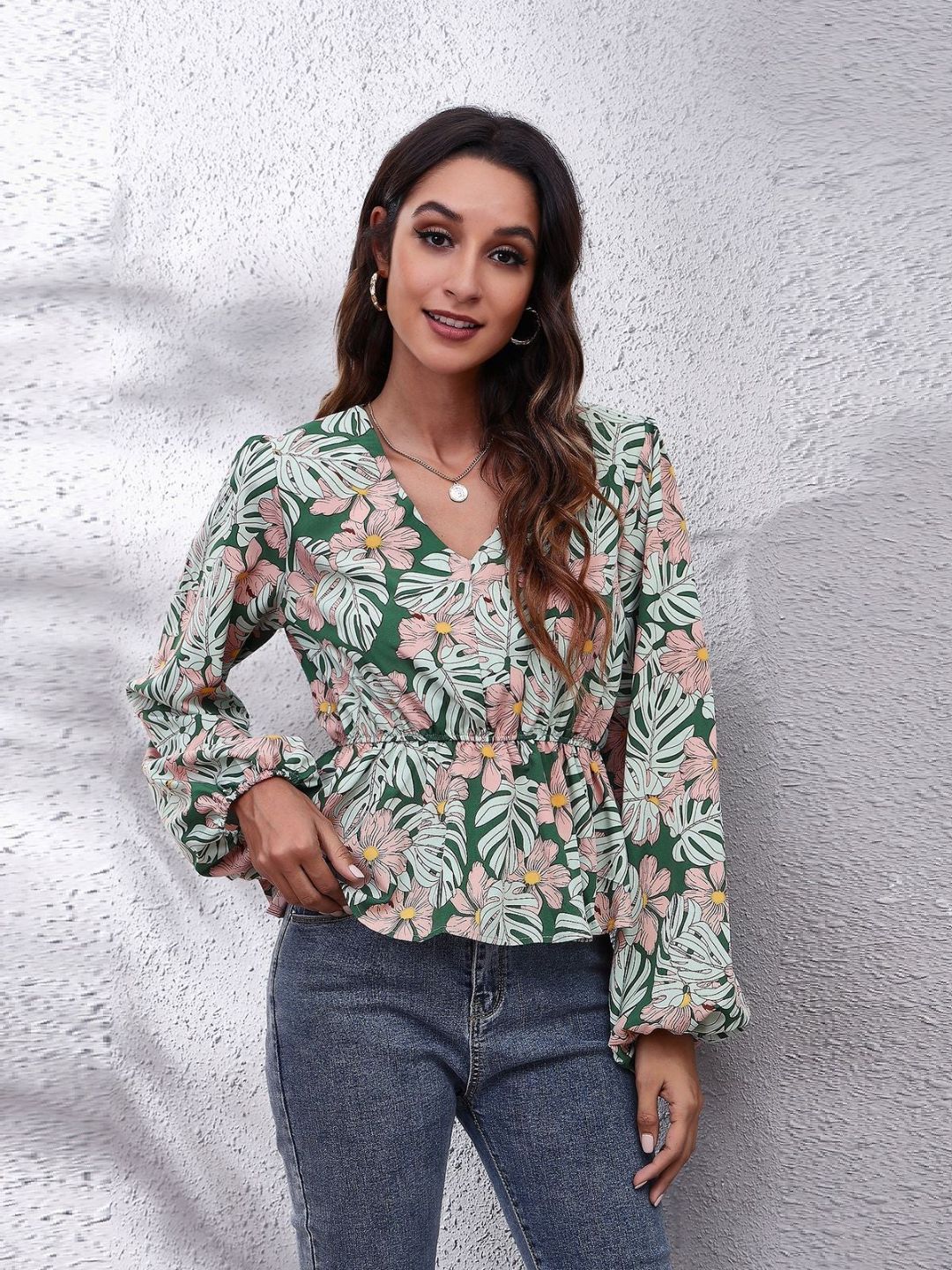 Women Multicolored Floral Print V-Neck Long Sleeve Cinched Waist Top