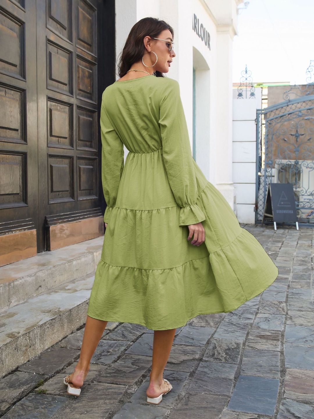 Bamboo Linen Trumpet Sleeves V-Neck Layehem Dress