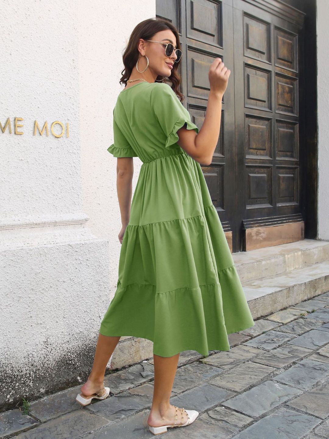 Ruffled Short Sleeves V-Neck Layelarge Swing Dress