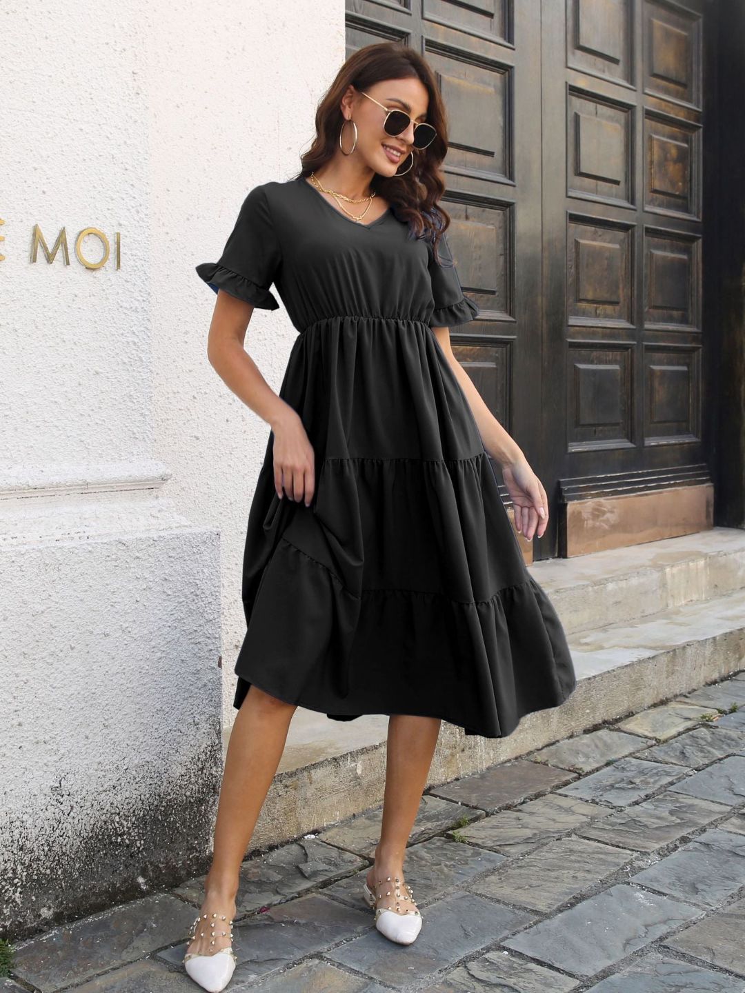 Ruffled Short Sleeves V-Neck Layelarge Swing Dress