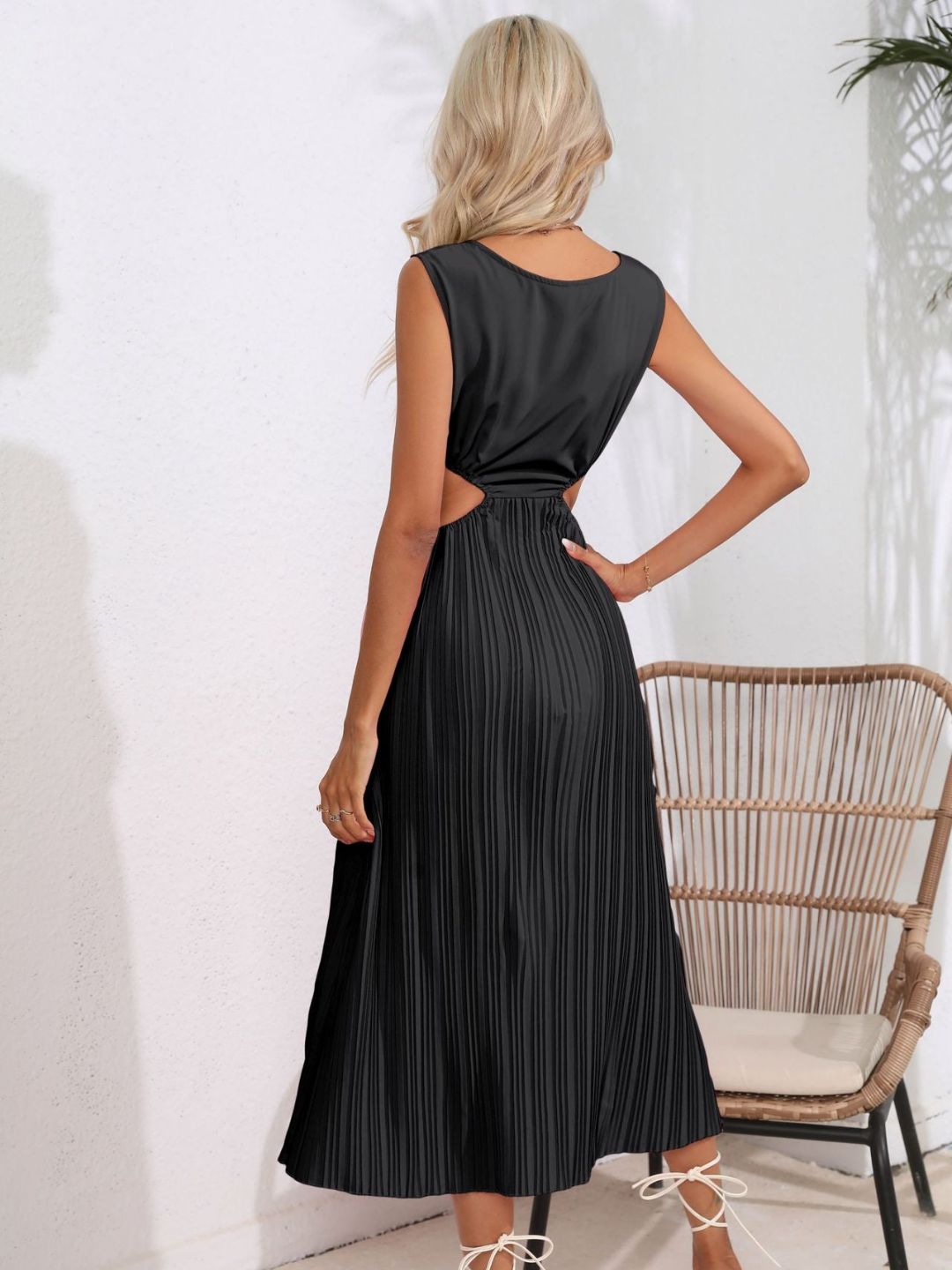 Hollowed Out Waist Pleated Dress Sleeveless Dress